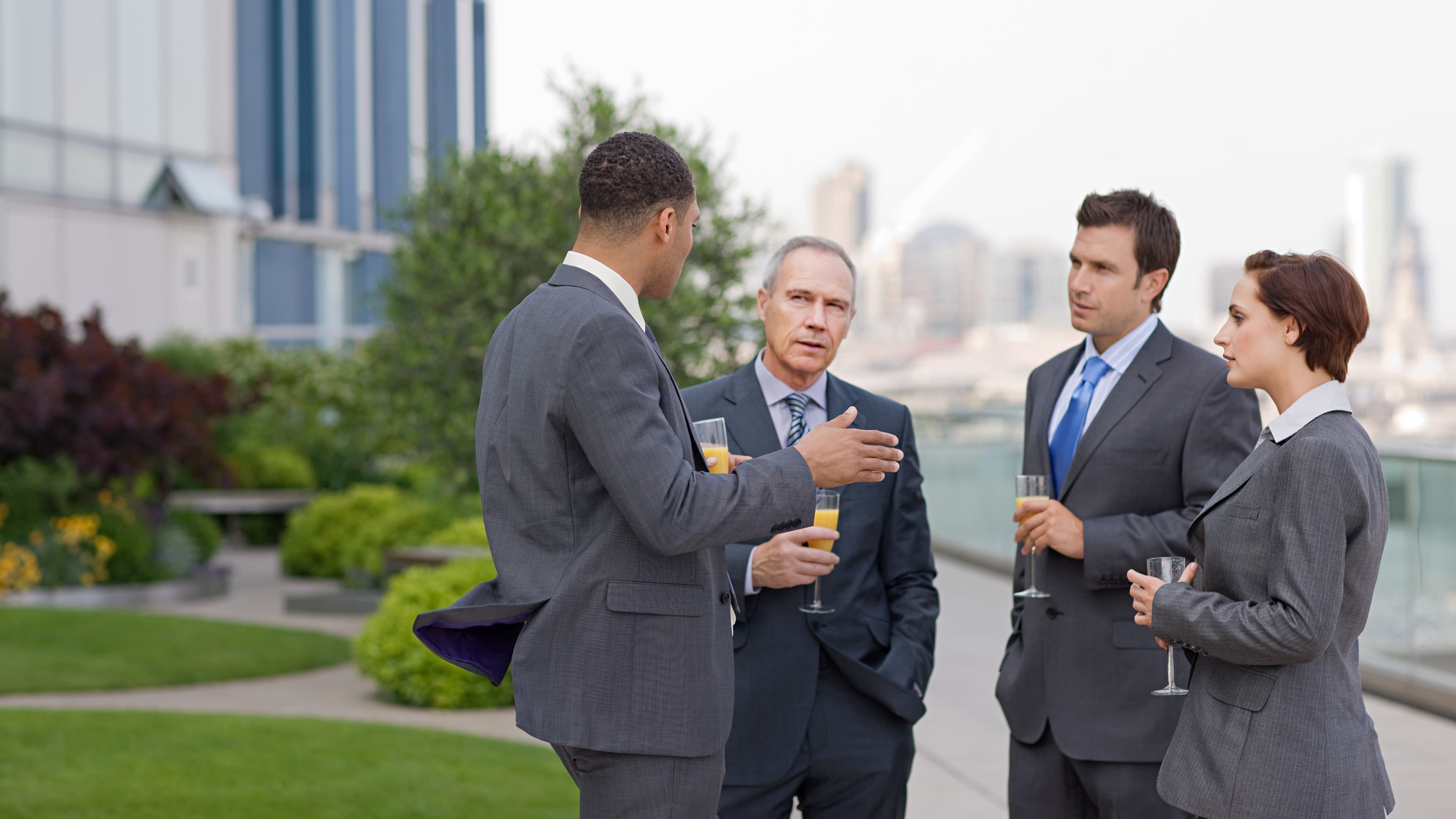 From Investment Thesis to Exit: 7 Leadership Decisions PE Investors Need to Get Right in MedTech