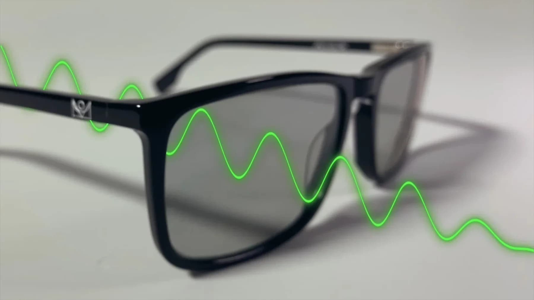 Avulux receives FDA de novo authorization for migraine light-sensitivity lenses